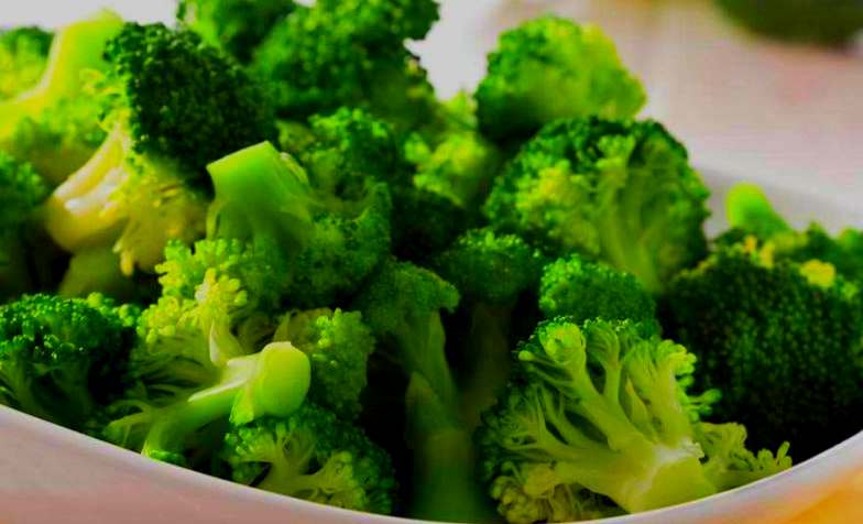 brokula kuhana na pari svjetski je poznata delicija
